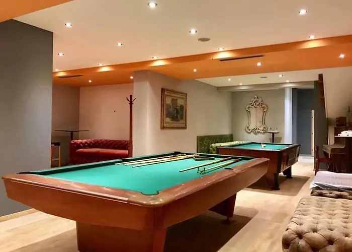 Bowling ホステル *